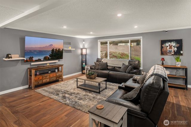 18211 128th Place SE, Snohomish, WA 98290