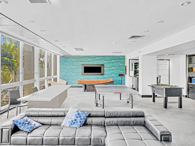 1200 West Ave 305, Miami Beach, FL 33139