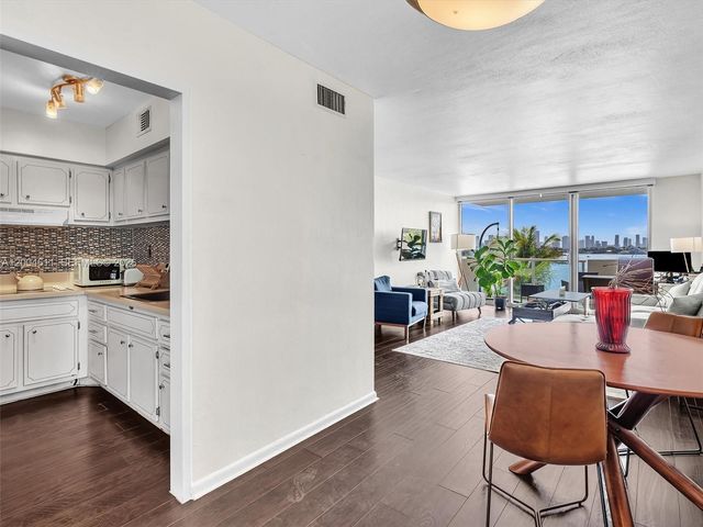 1200 West Ave 305, Miami Beach, FL 33139