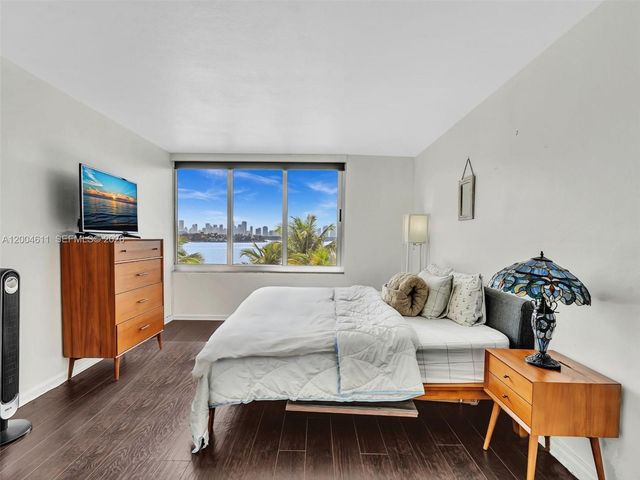 1200 West Ave 305, Miami Beach, FL 33139