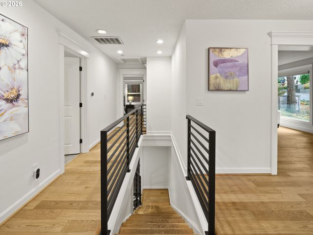 808 ELLIS Ave, Lake Oswego, OR 97034