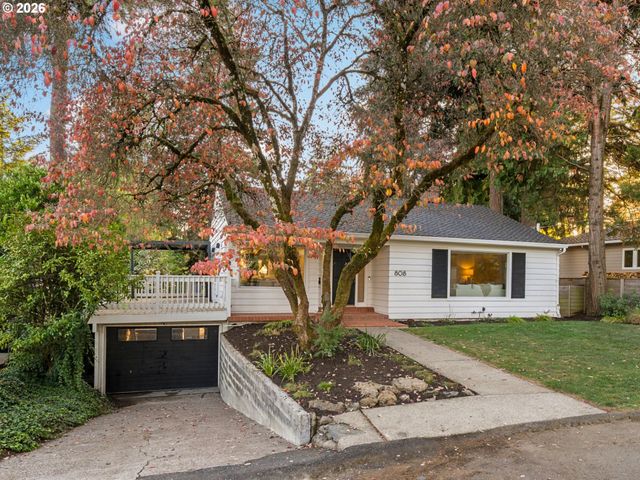 808 ELLIS Ave, Lake Oswego, OR 97034