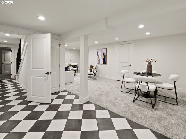 808 ELLIS Ave, Lake Oswego, OR 97034