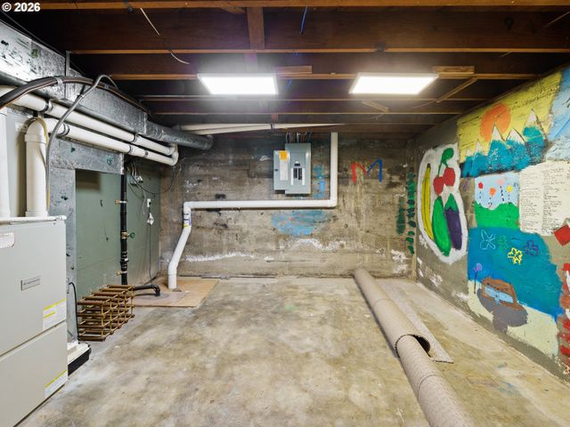 808 ELLIS Ave, Lake Oswego, OR 97034
