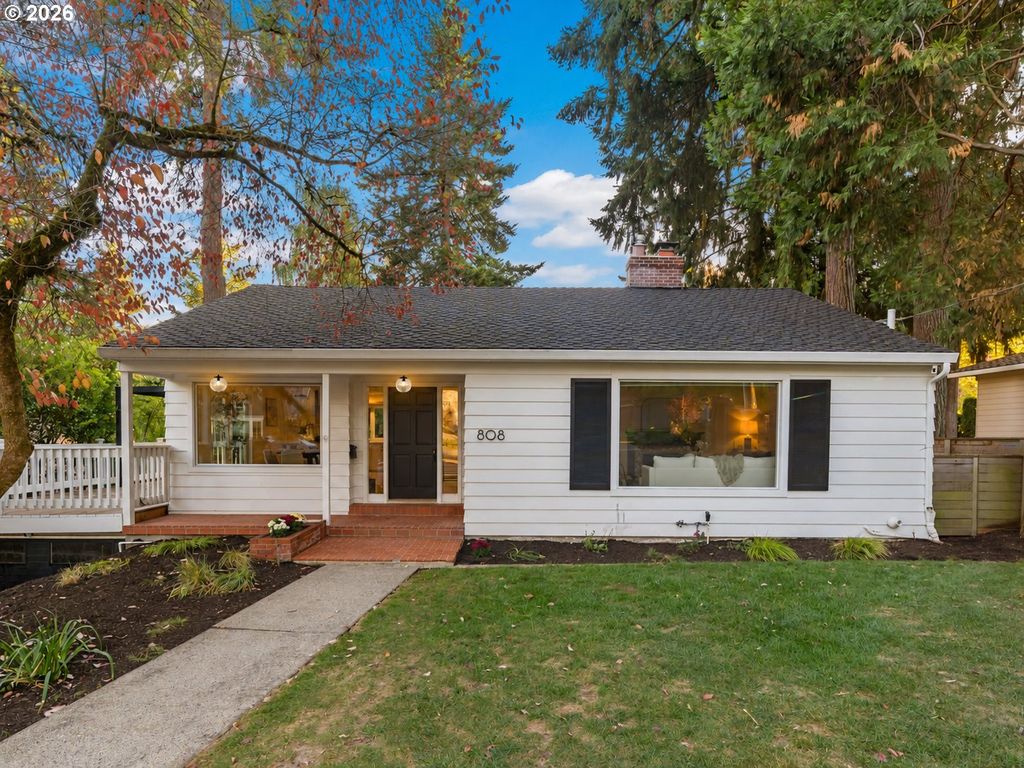 808 ELLIS Ave, Lake Oswego, OR 97034