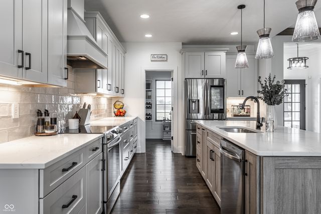 195 N 300 W, Lebanon, IN 46052