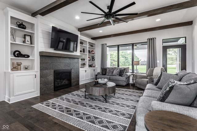 195 N 300 W, Lebanon, IN 46052