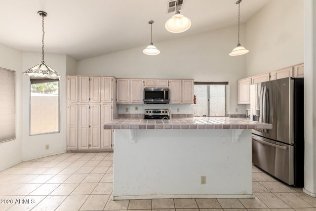 1320 W MOUNTAIN SKY Avenue, Phoenix, AZ 85045