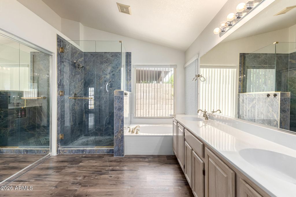 Image 19 of property listing at 1320 W MOUNTAIN SKY Avenue, Phoenix, AZ 85045