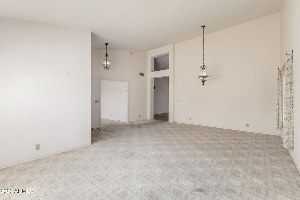 Image 5 of property listing at 1320 W MOUNTAIN SKY Avenue, Phoenix, AZ 85045