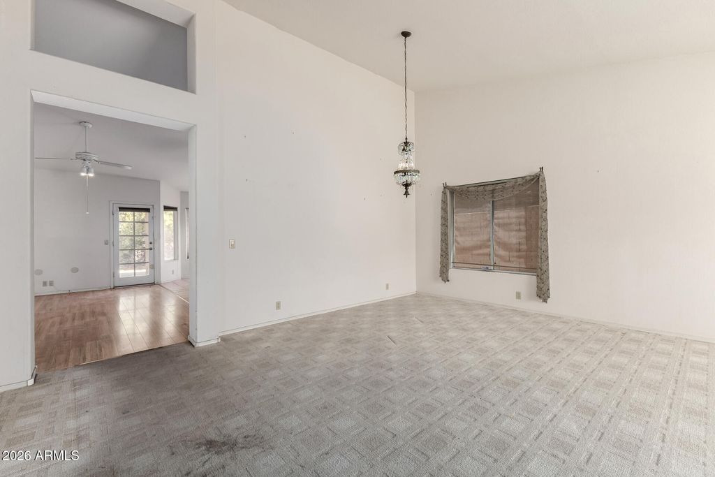 Image 6 of property listing at 1320 W MOUNTAIN SKY Avenue, Phoenix, AZ 85045