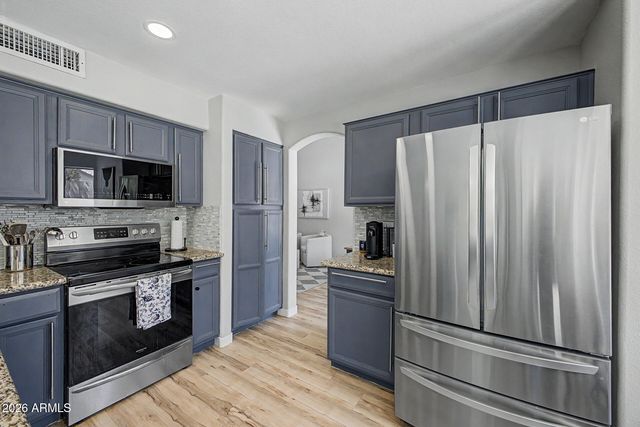2224 E MORROW Drive, Phoenix, AZ 85024