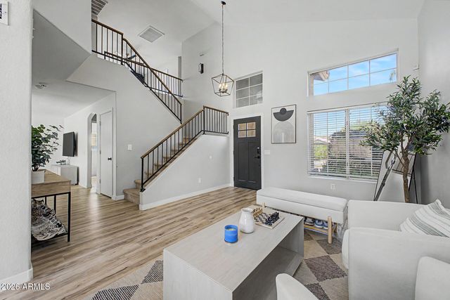 2224 E MORROW Drive, Phoenix, AZ 85024