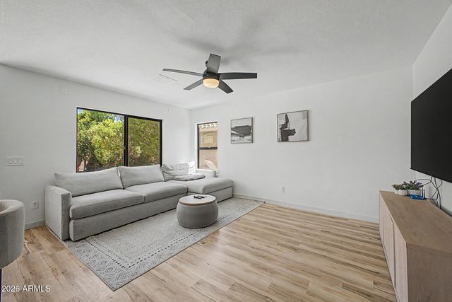 2224 E MORROW Drive, Phoenix, AZ 85024