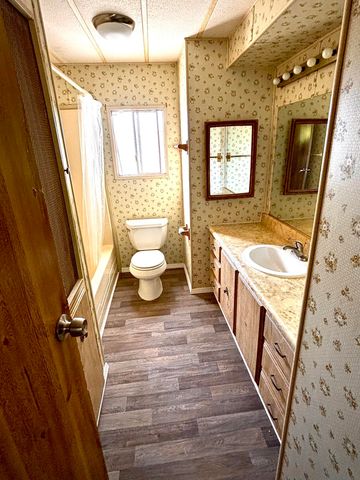 7252 Whitehouse Drive, 63, Anderson, CA 96007