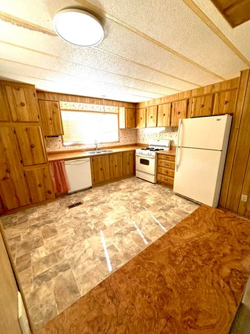 7252 Whitehouse Drive, 63, Anderson, CA 96007