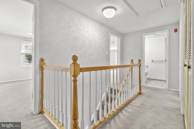 8 HAWKINS LN, Willingboro, NJ 08046
