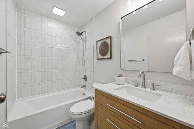 6908 Creekridge Trail, Indianapolis, IN 46256