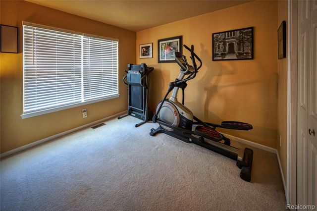1221 Windsor Street, Grand Blanc Charter Township, MI 48507
