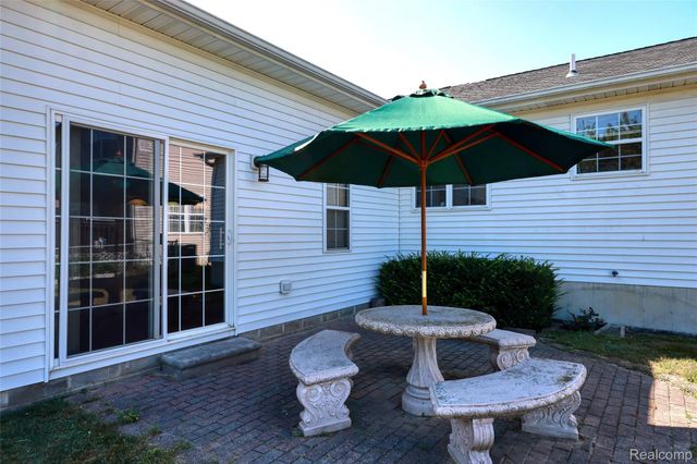 1221 Windsor Street, Grand Blanc Charter Township, MI 48507