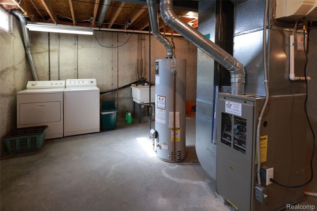 1221 Windsor Street, Grand Blanc Charter Township, MI 48507