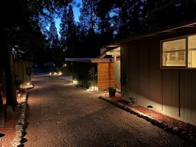 383 Whispering Pines Lane, Grants Pass, OR 97527