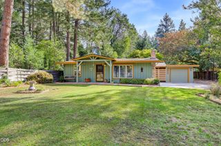383 Whispering Pines Lane, Grants Pass, OR 97527