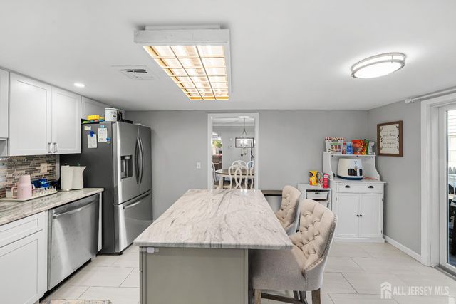 42 John Street, Helmetta, NJ 08828