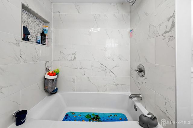 42 John Street, Helmetta, NJ 08828