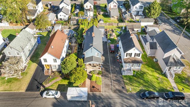 42 John Street, Helmetta, NJ 08828
