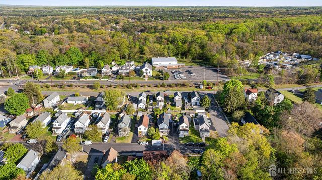 42 John Street, Helmetta, NJ 08828