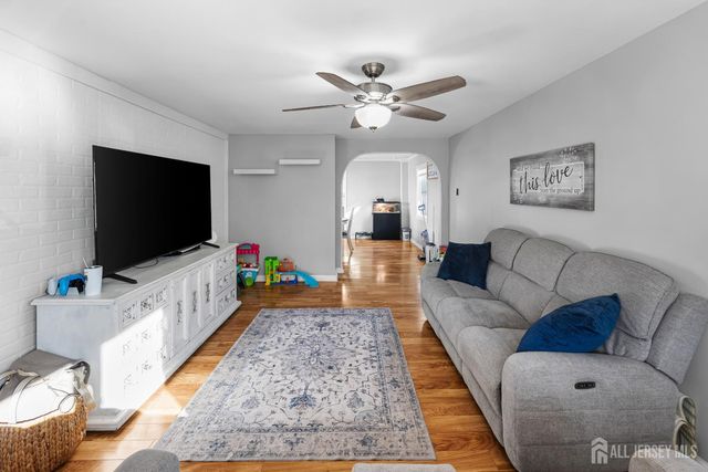 42 John Street, Helmetta, NJ 08828