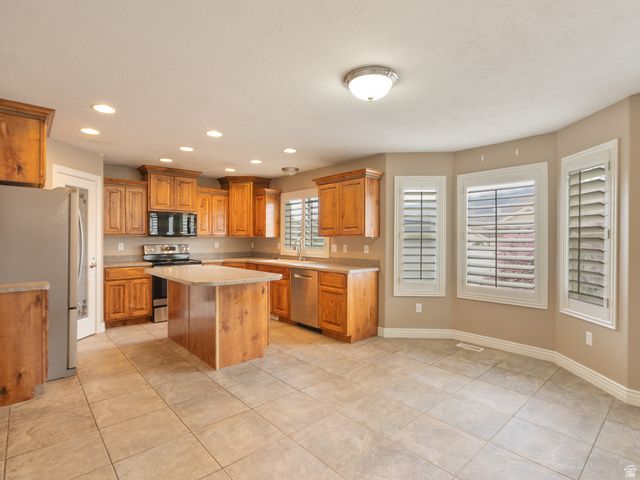 6024 S 1200 E, South Ogden, UT 84405