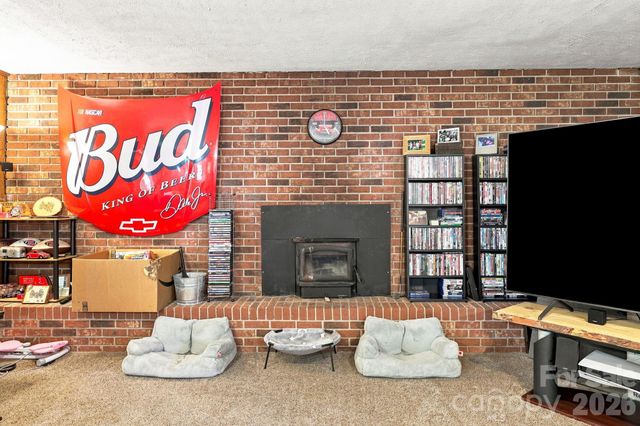 376 School Road E, Asheville, NC 28803