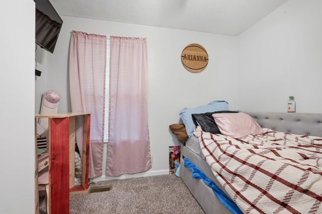 107 Valley Rd, Dickson, TN 37055