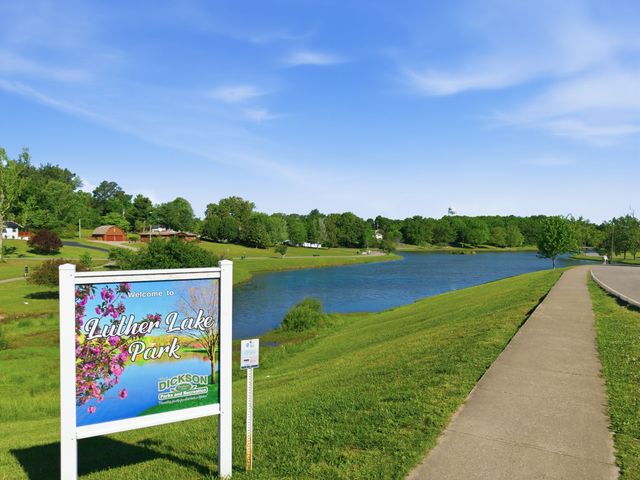 107 Valley Rd, Dickson, TN 37055