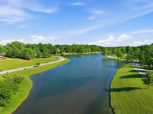 107 Valley Rd, Dickson, TN 37055