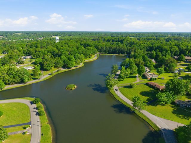 107 Valley Rd, Dickson, TN 37055