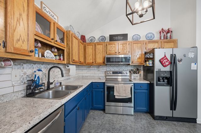 107 Valley Rd, Dickson, TN 37055