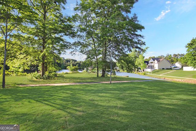 201 Duck Walk Way, Hogansville, GA 30230