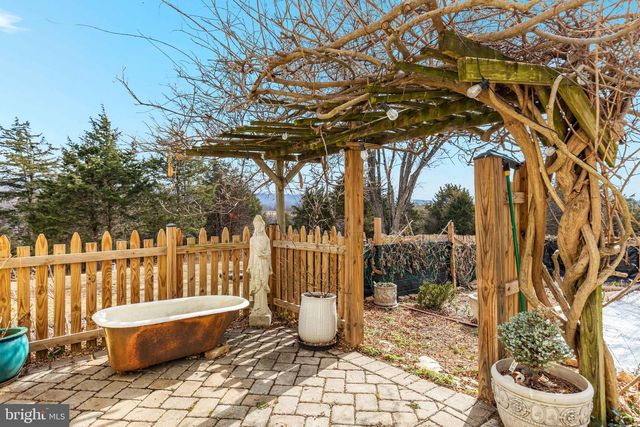 29674 OLD VALLEY PIKE, Strasburg, VA 22657