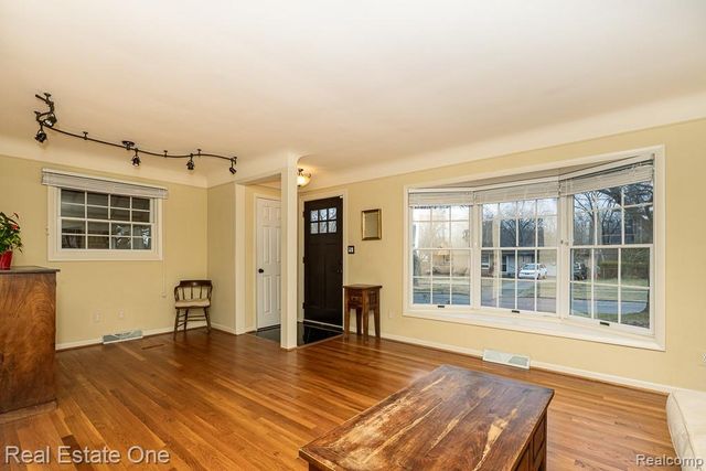 354 Reitman Court, Rochester Hills, MI 48307