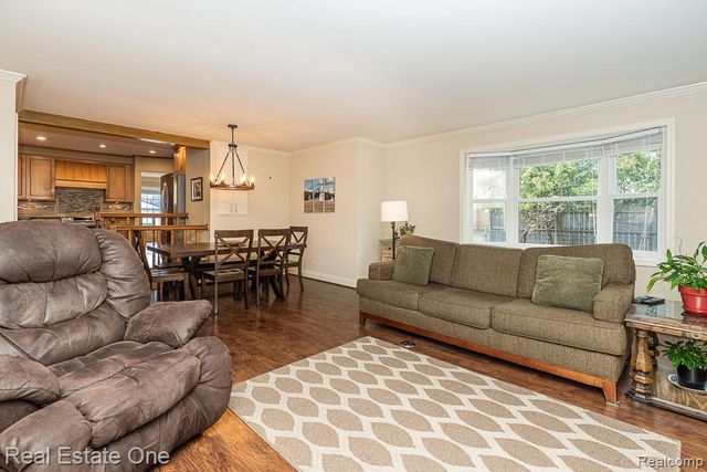 354 Reitman Court, Rochester Hills, MI 48307