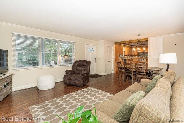 354 Reitman Court, Rochester Hills, MI 48307