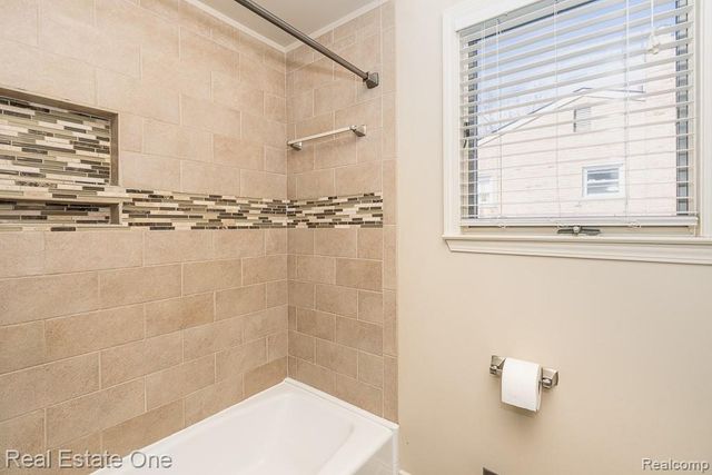 354 Reitman Court, Rochester Hills, MI 48307