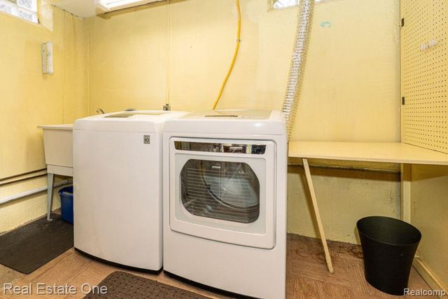 354 Reitman Court, Rochester Hills, MI 48307