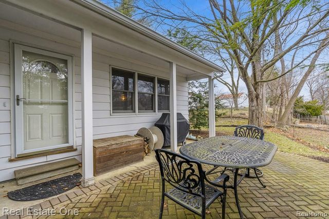 354 Reitman Court, Rochester Hills, MI 48307