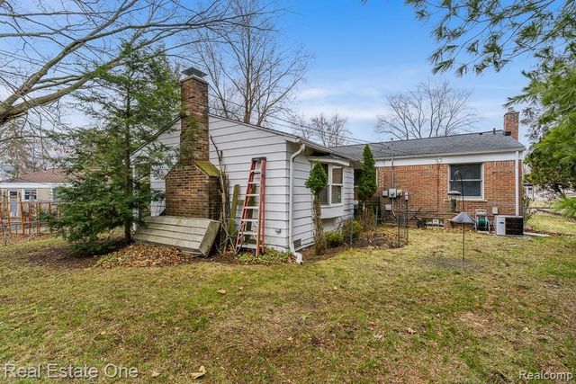 354 Reitman Court, Rochester Hills, MI 48307