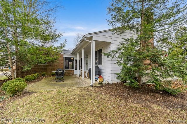 354 Reitman Court, Rochester Hills, MI 48307