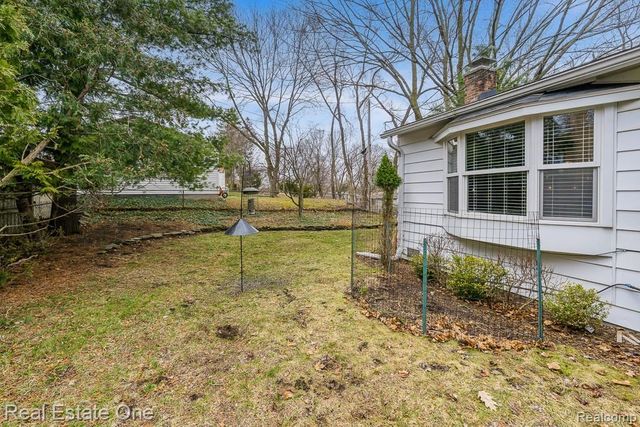 354 Reitman Court, Rochester Hills, MI 48307